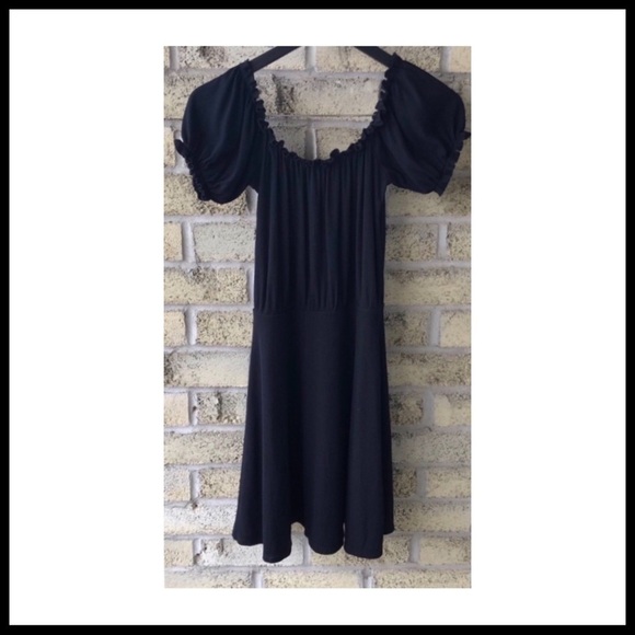 TOPSHOP Off-the-Shoulder Mini Dress - Picture 1 of 4